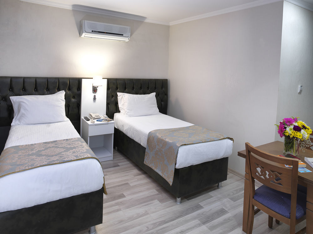 Monarch Hotel Istanbul Istambul Exterior foto